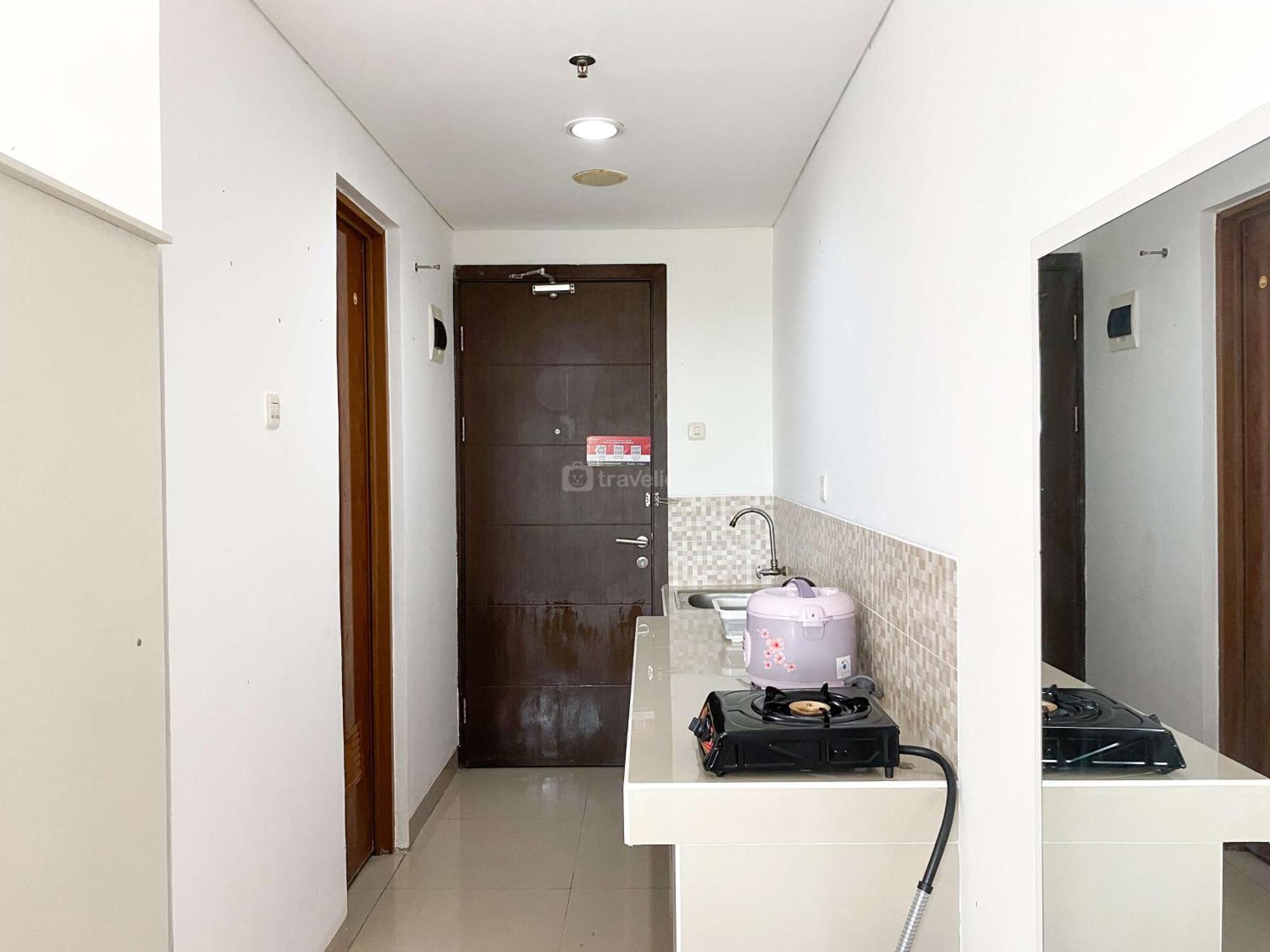 Comfort Living Studio At Enviro Apartment By Travelio Cikarang Exterior photo